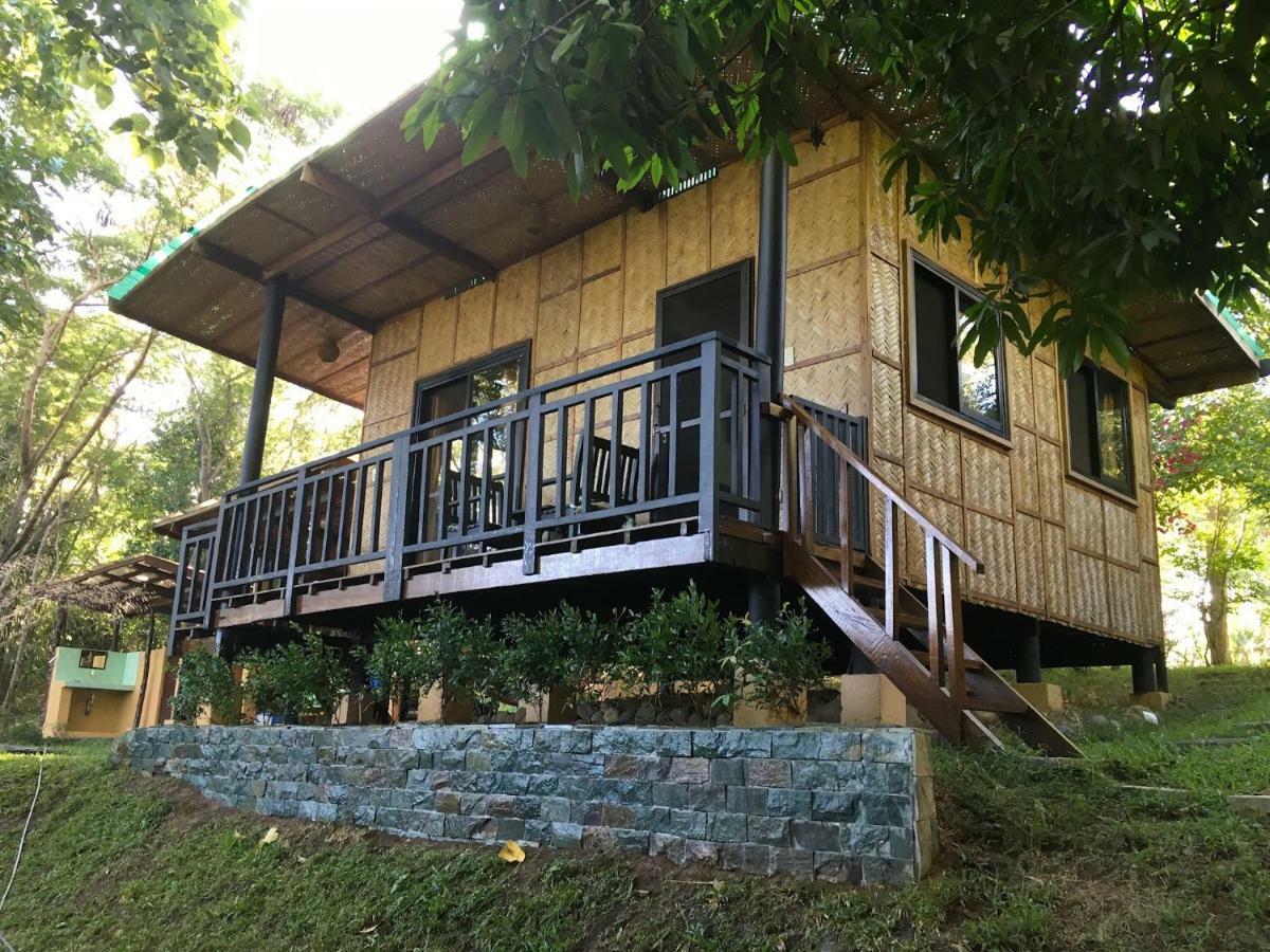 Bagac Native House With Beautiful Pool 빌라 외부 사진